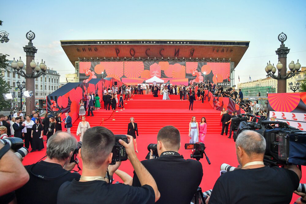 Фото 54 — Сочи: Проведение международного фестиваля кино